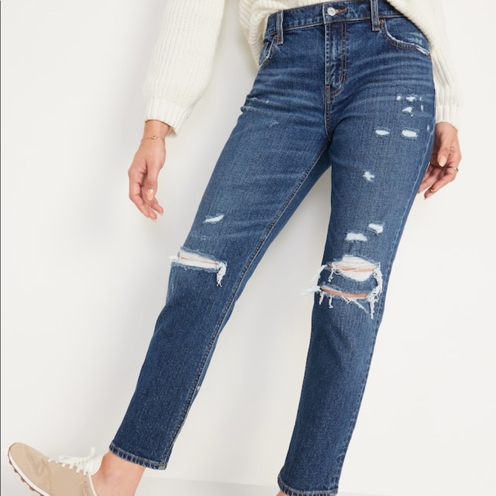 Mid-Rise Ripped Boyfriend Straight Jeans